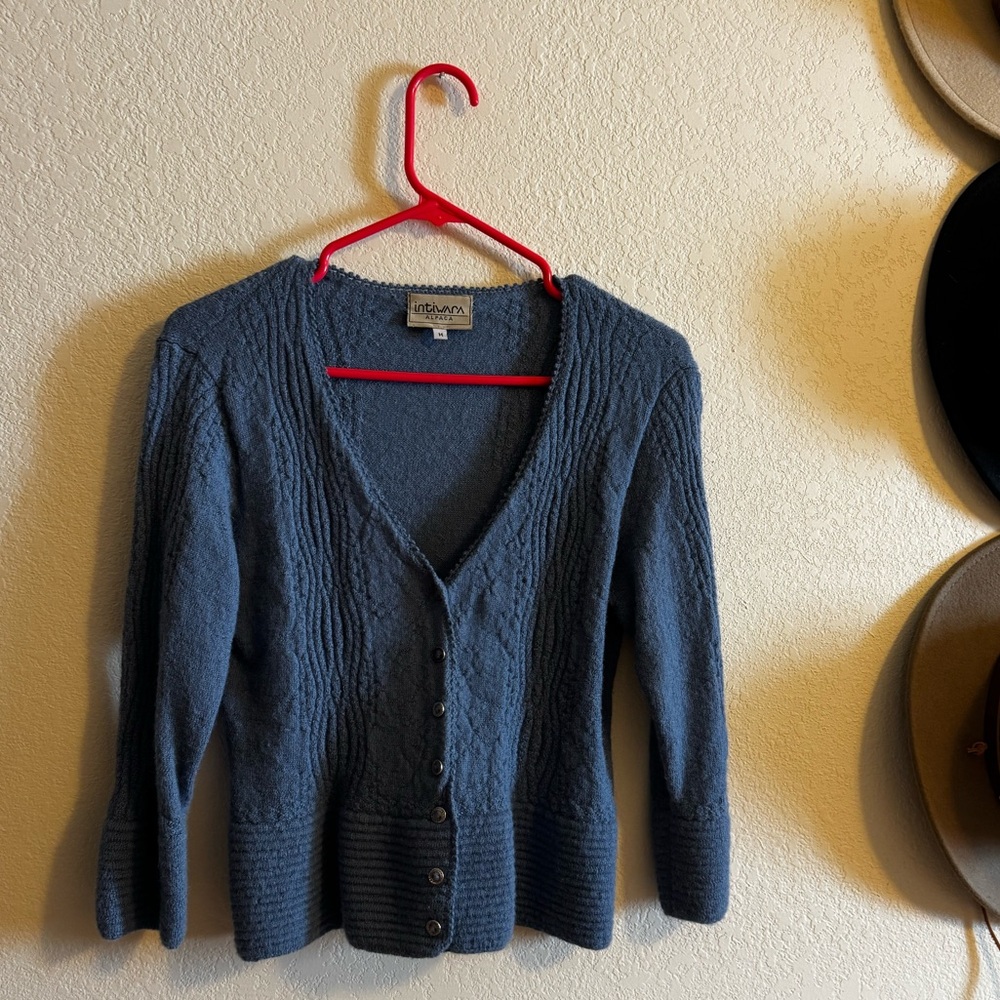 Intiwara women’s alpaca blue sweater handcrafted size medium